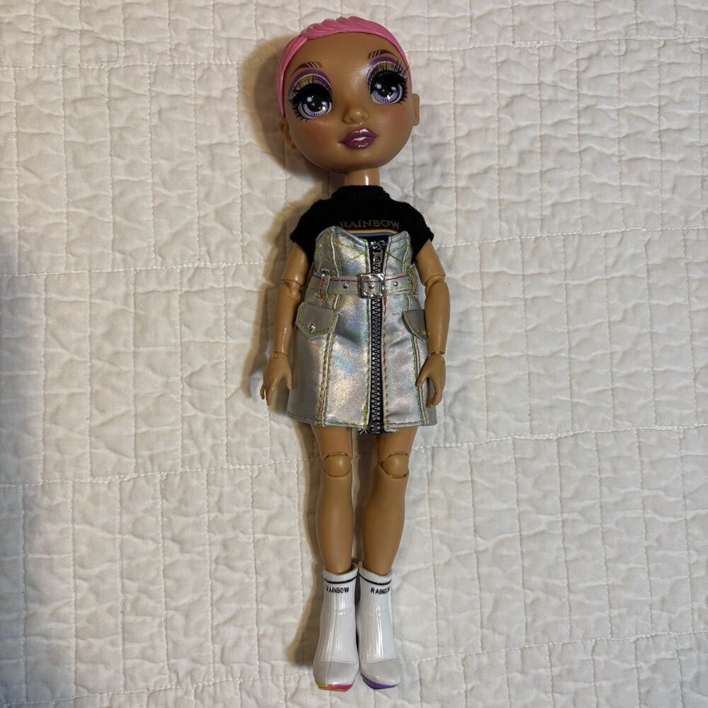 Rainbow High Avery Styles Fashion Studio Doll - Incomplete w/ Play Wear See Pics